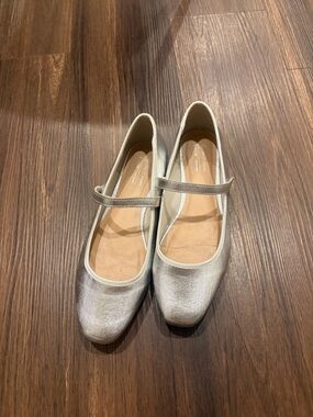 Women’s Metallic Silver Mary Jane Flats